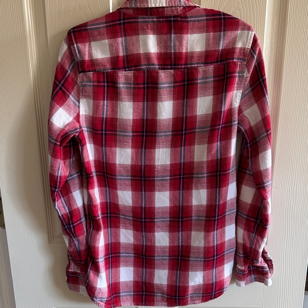 GAP Men's Casual Red and White Plaid Shirt - Picture 5 of 5